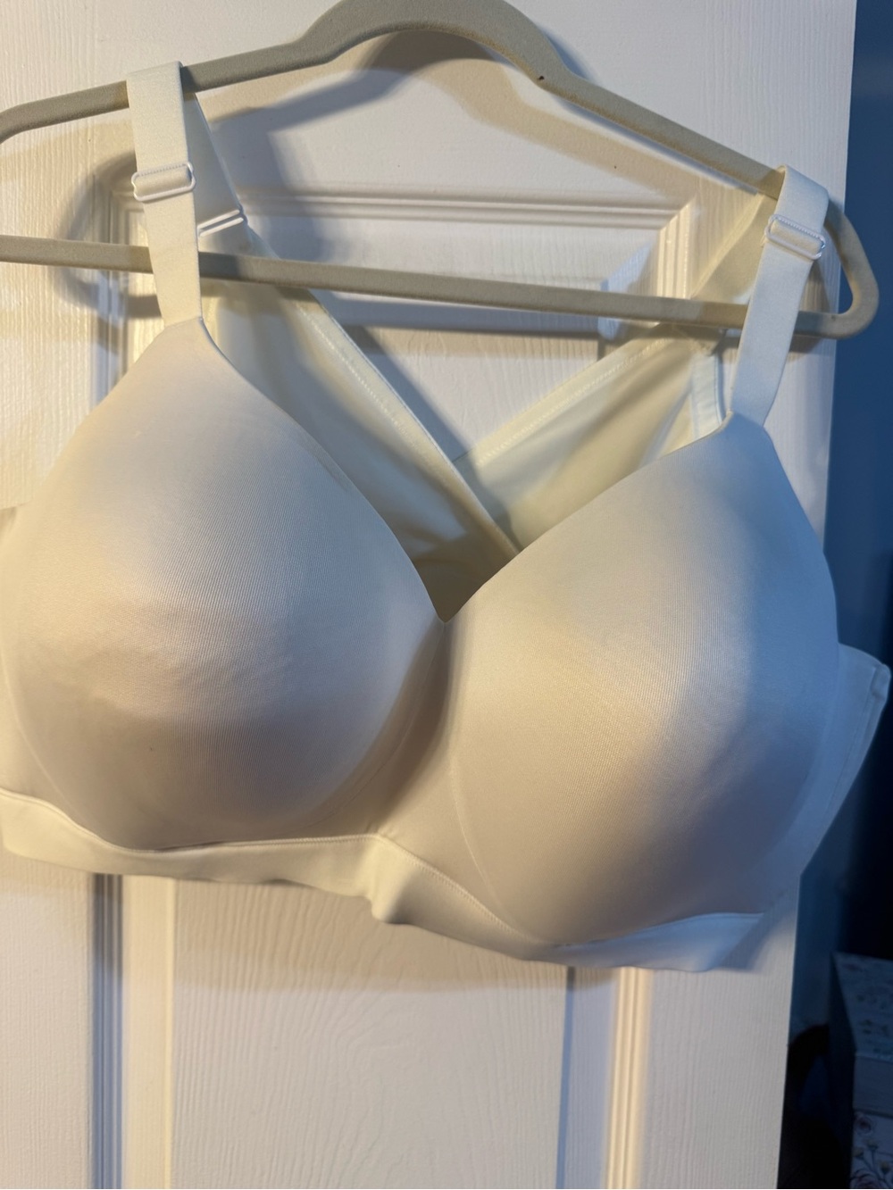 Cacique Smooth Molded Wireless Bra - Cream
